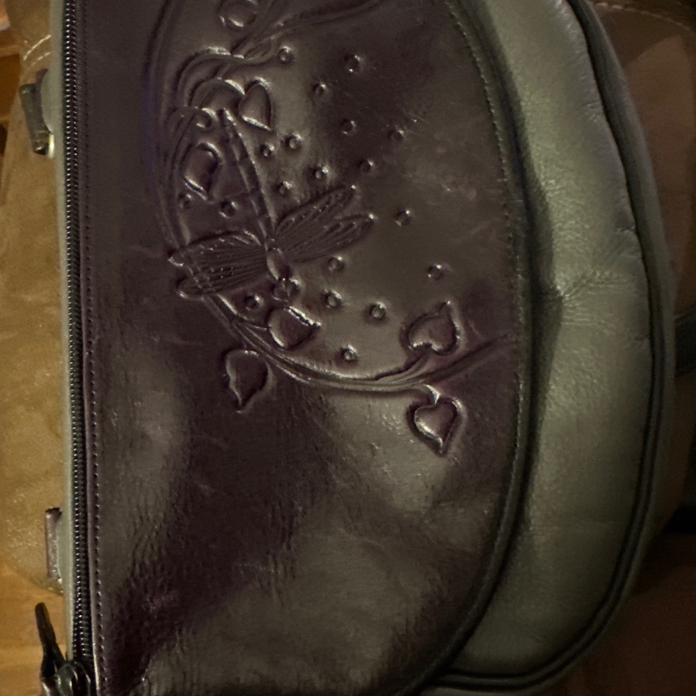 Turtle Ridge Genuine Leather Purse